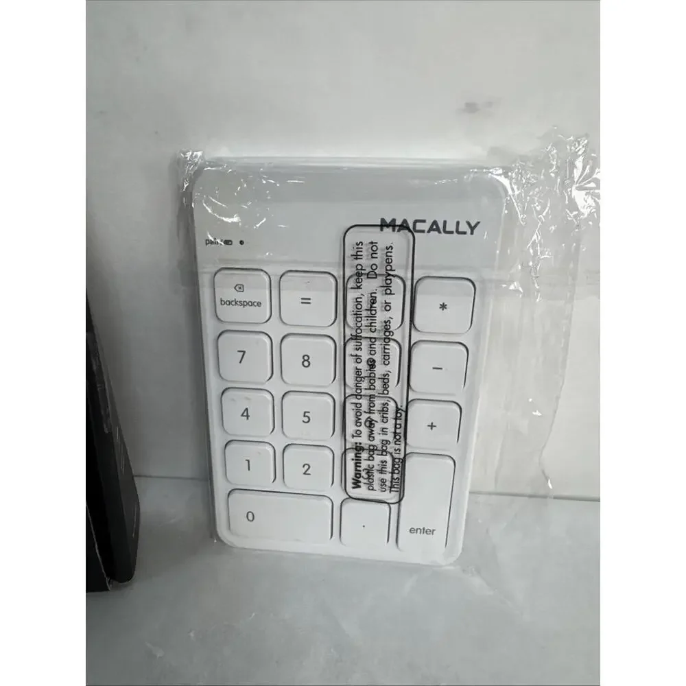 Macally BTNUMKEY Rechargable Cordless Wireless Bluetooth Numeric Pad White B4